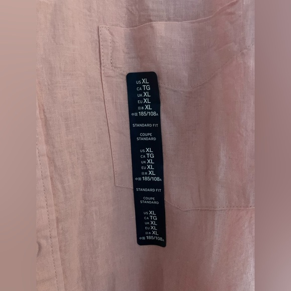 NWT gap button down size XL - Picture 3 of 3